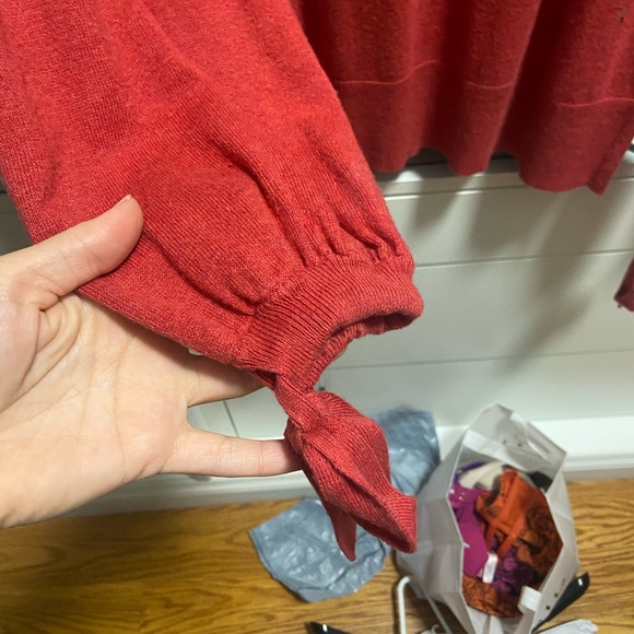 Sweater - Picture 4 of 4